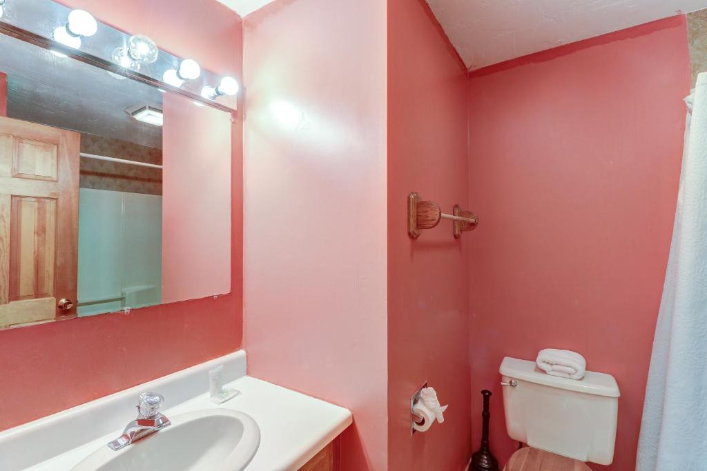 Hyannis Hideaway photo