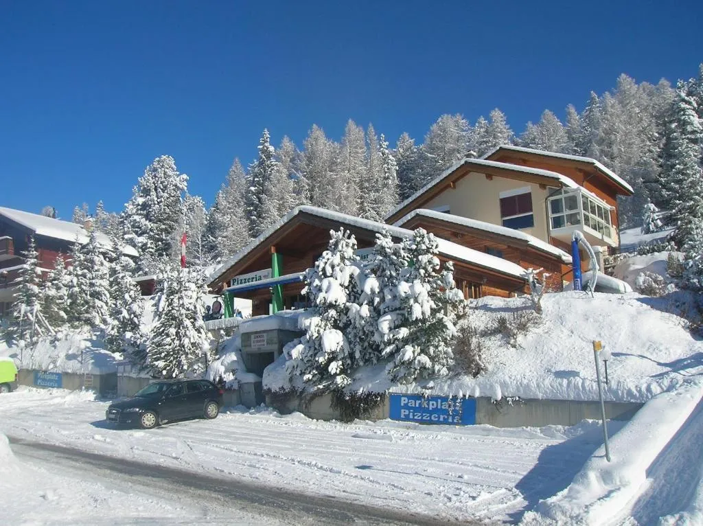Zimmer Mamma Mia, hotel in Bürchen