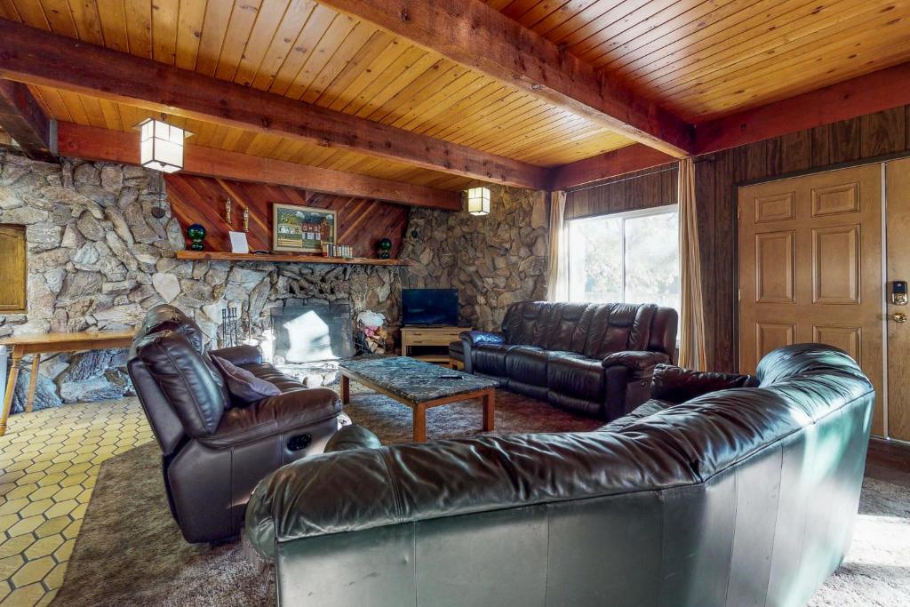 Pond View Lodge — Hotel in Shaver Lake (CA)