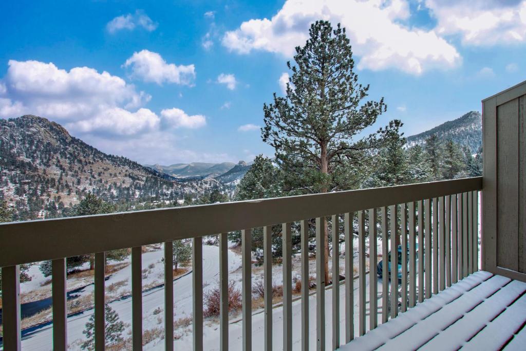 Camelot on Deer Mountain photo