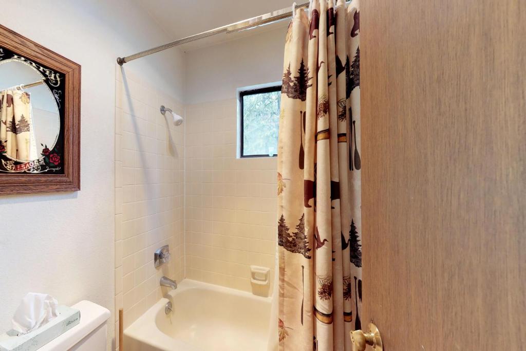 Meadows Condo Unit #16 photo