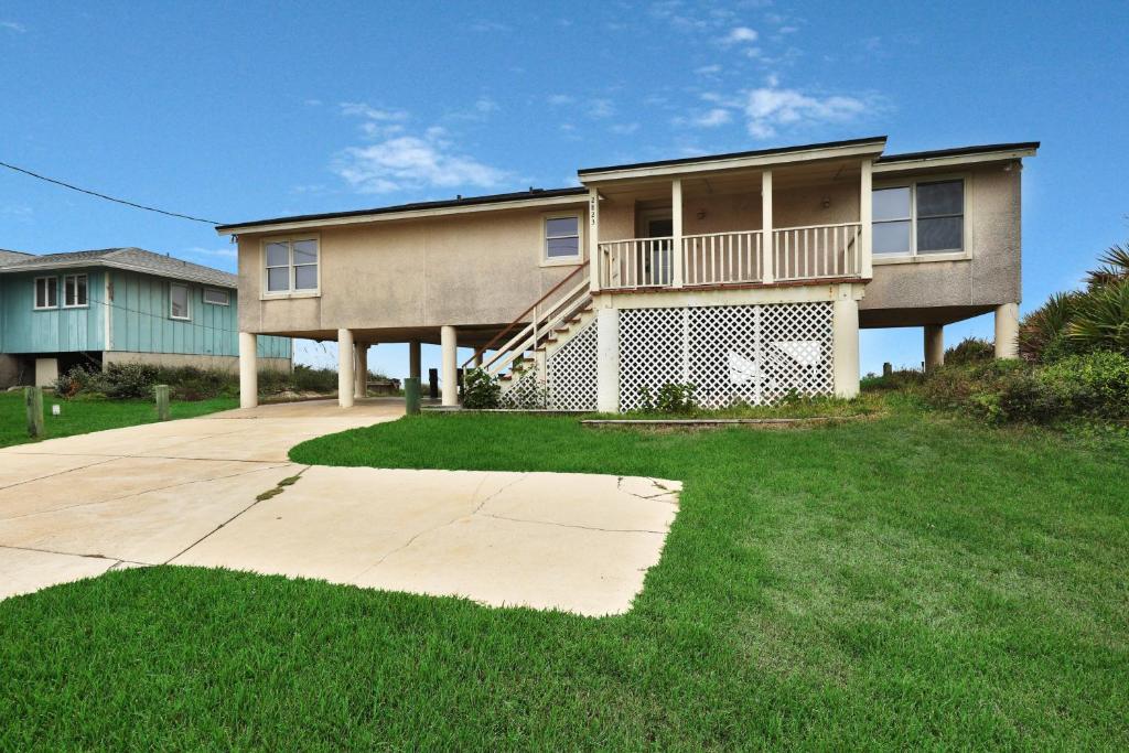 The coastal village cabanas. Heron Beach Hotel. The Coastal Village Cabana 3*.