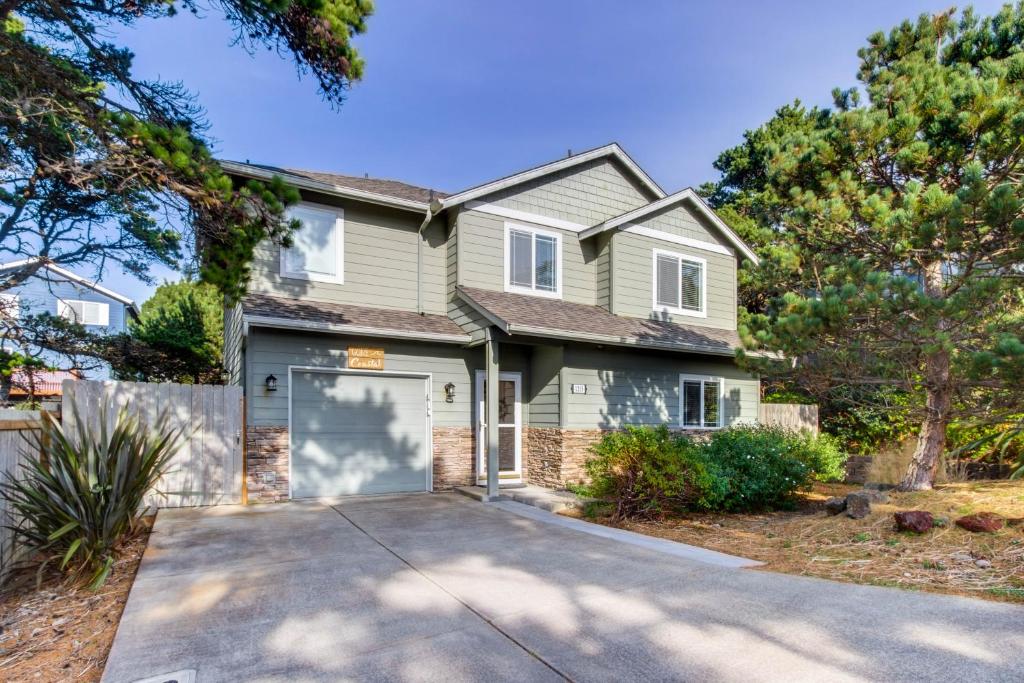 Gone Coastal, Lincoln City