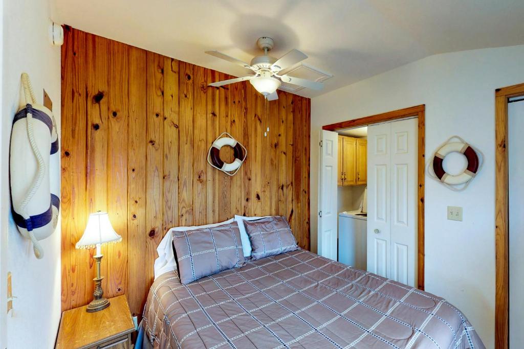 Long Island Village Unit 214 photo
