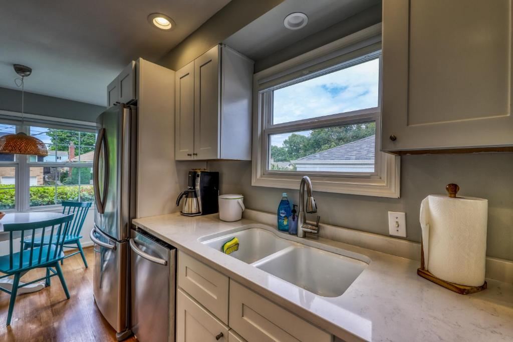Alki Beach House photo