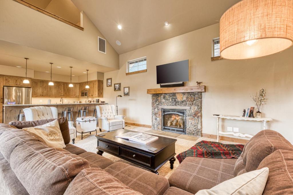 Sisters Tree View, Sisters