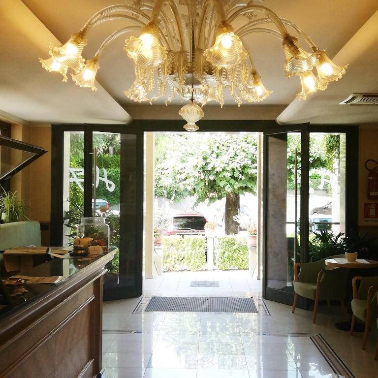 Hotel Fioroni photo