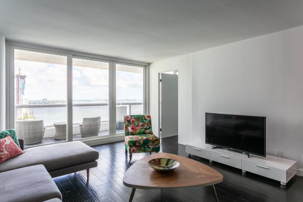 Luxurious Oceanview Retreat, Miami