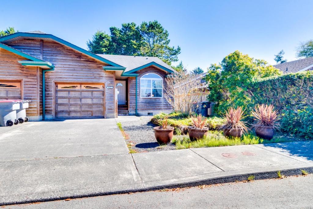 Edgewood Escape, Seaside