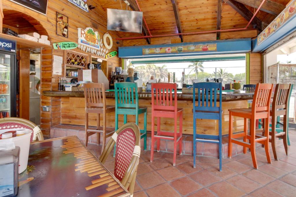Castle Beach: Coral Condo photo