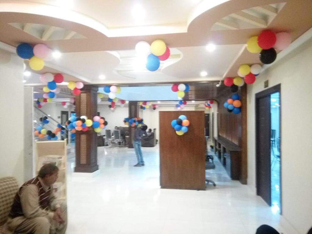 フロント・ロビー