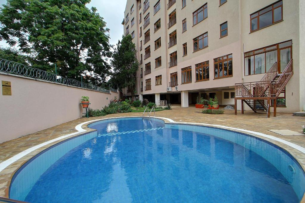 Fenesi Gardens Apartments photo