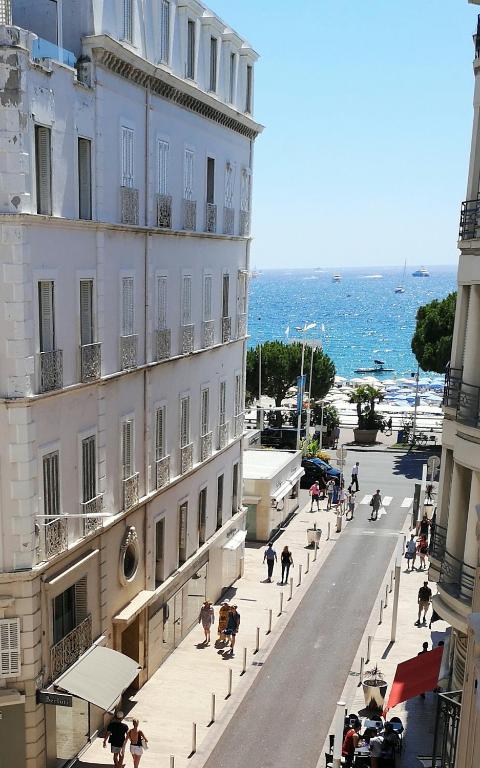 View, Azurene Royal Hotel Cannes Croisette in Cannes