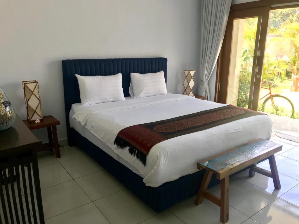 Villa Pintu Biru photo