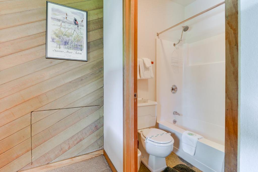 Meadow House 11 | Discover Sunriver photo