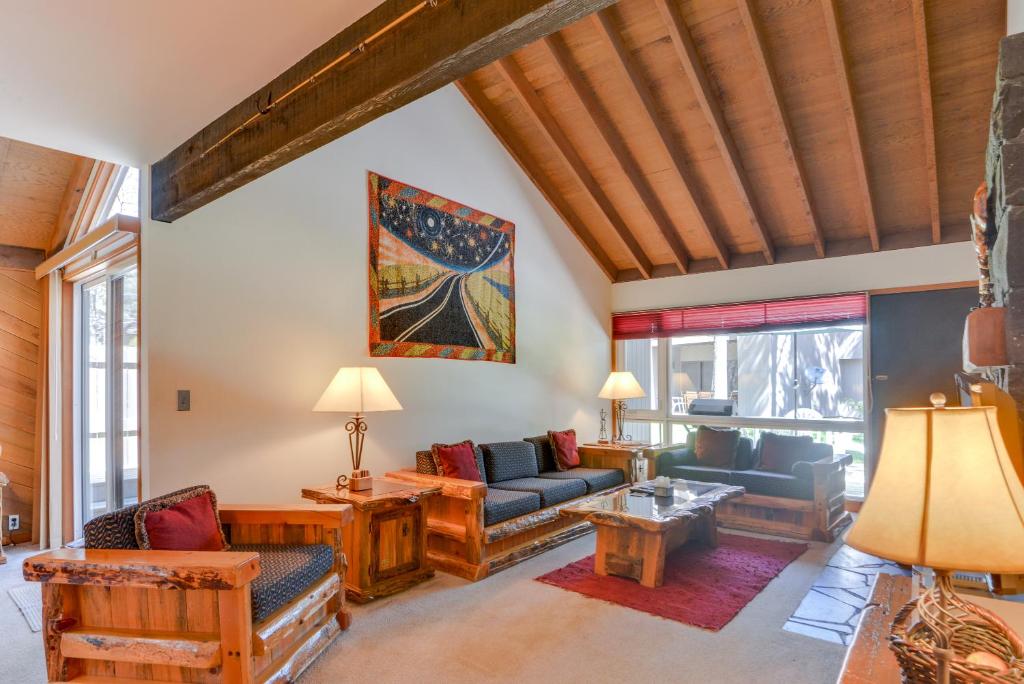 Meadow House 11 | Discover Sunriver — Hotel in Sunriver (OR)