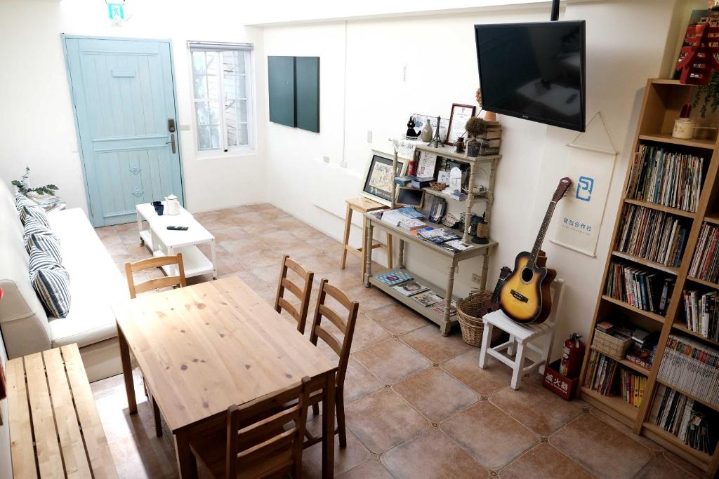 Shared lounge/TV area, Backpacker 41 Hostel - Kaohsiung in Kaohsiung
