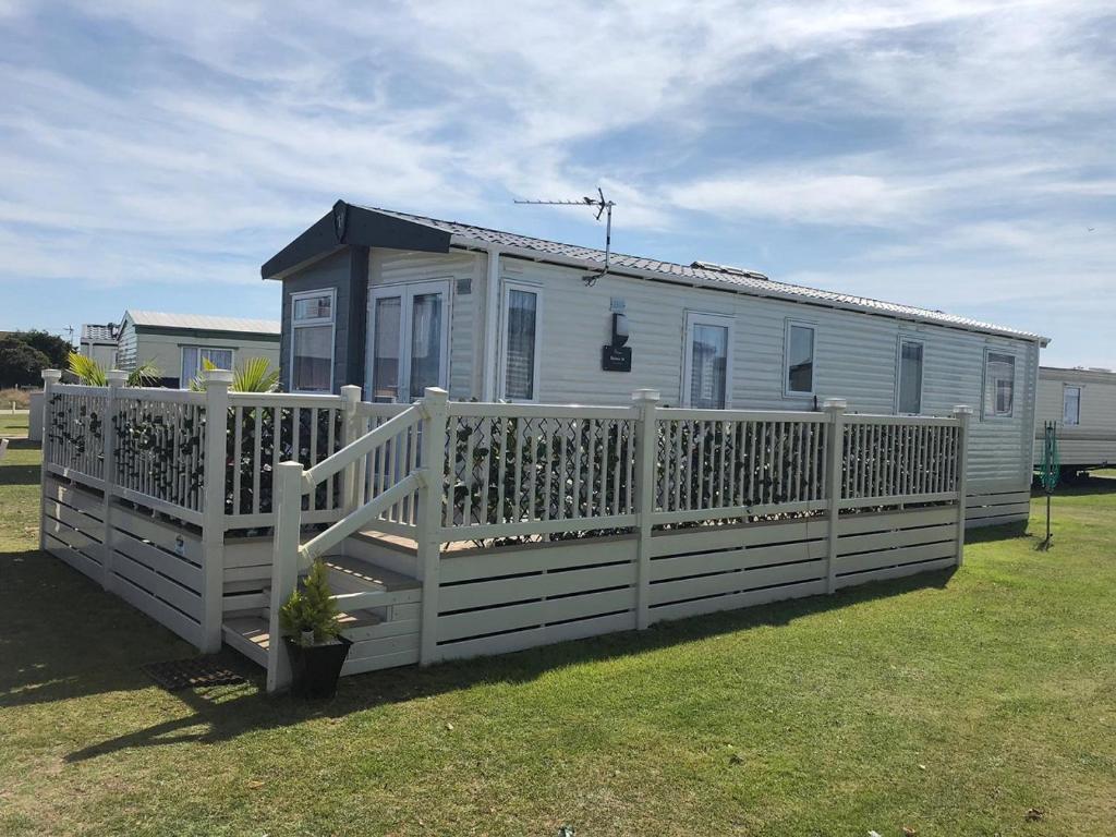 Spacious Holiday Home - Romney Sands