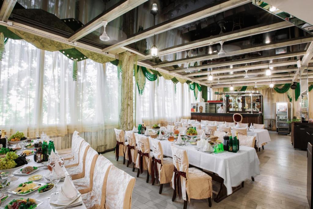 Каньон, + 7 862 252-35-79, ул. Батумское ш., 69/2, пос. Дагомыс, Krasnodar Krai,