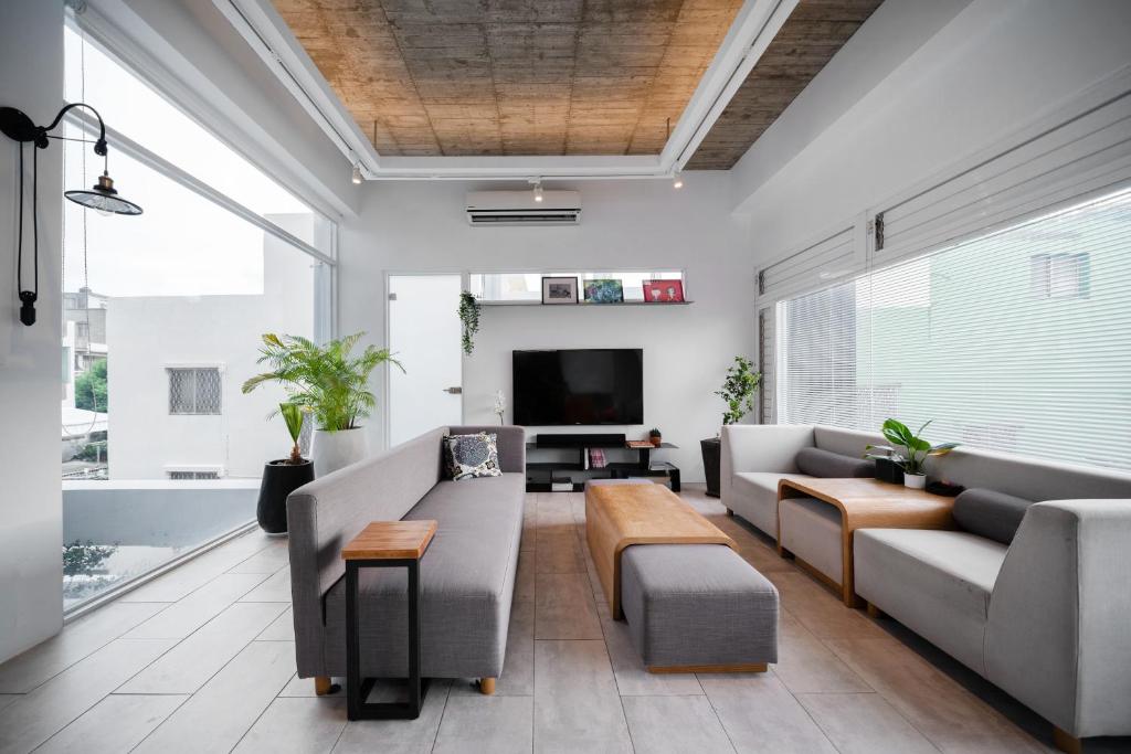 Shared lounge/TV area, Color Coral Boutique Hotel in Penghu