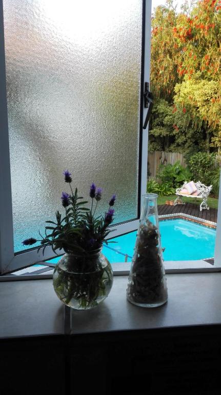 Crescent cottage photo