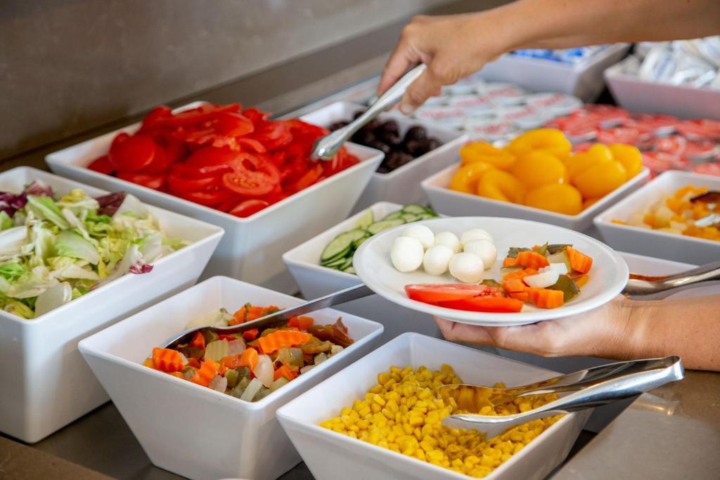 Comida y bebida