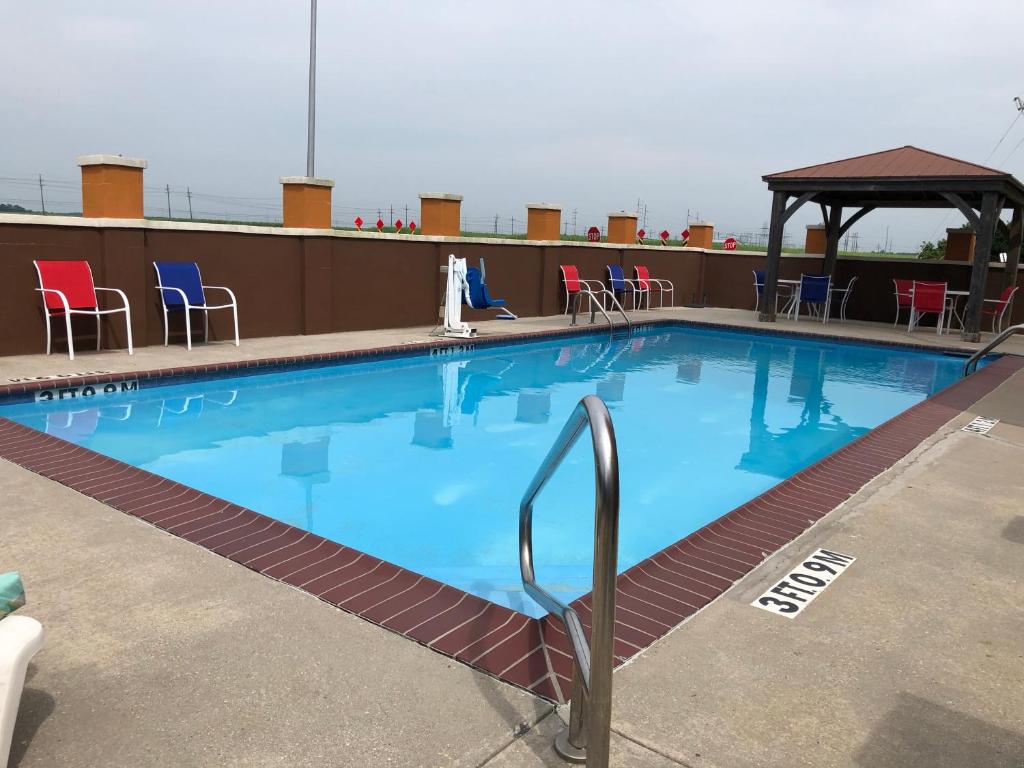 Days Inn & Suites by Wyndham Thibodaux photo