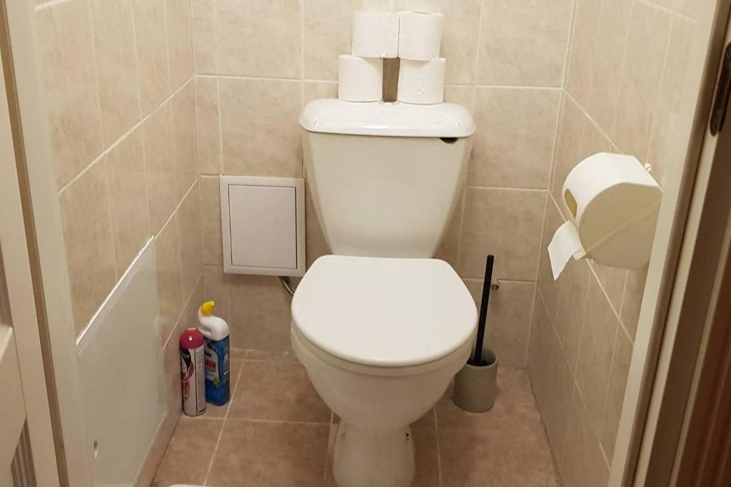 Kyiv TOP LOCATION 60m2 apt in old city fast WIFI selfchekin photo