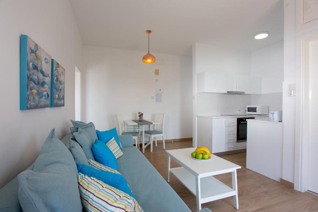 White Arches Apt #1 by TrulyCyprus, Lemesos