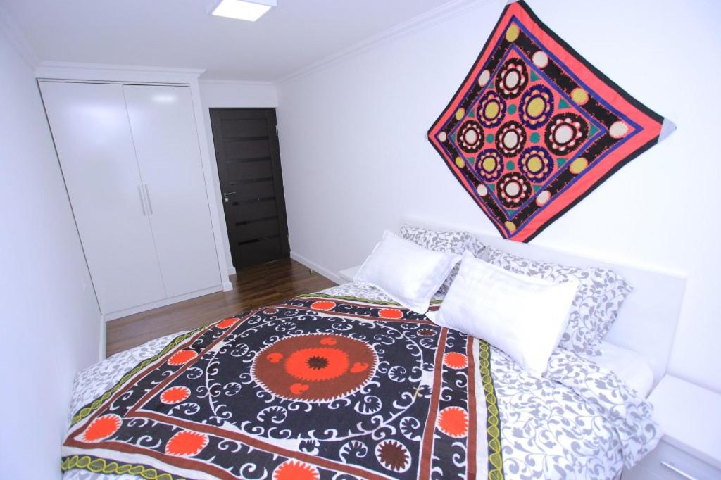Overlooking Registan Square Luxury 2 Bedrooms Apartment photo