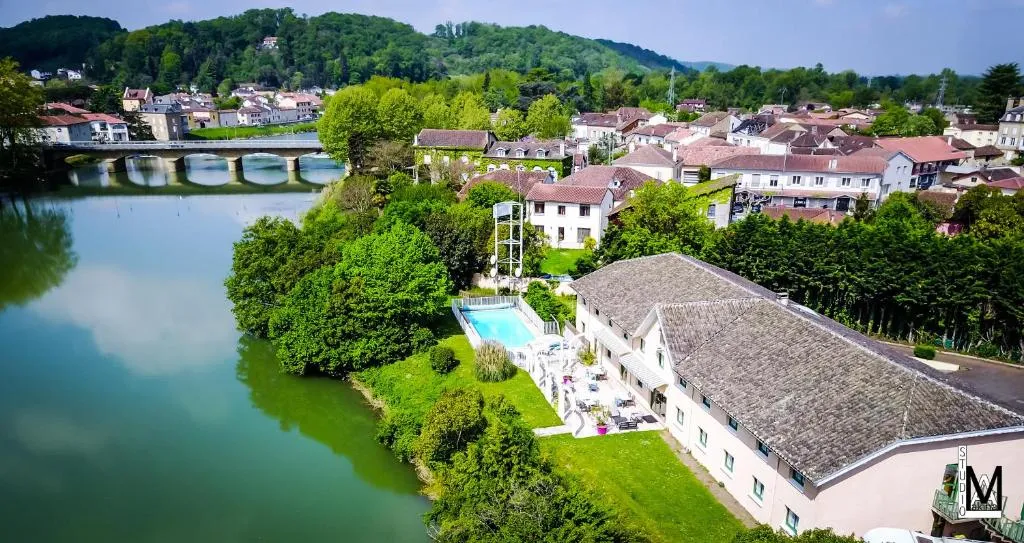 N'Atura Hôtel, hotel in Aire-sur-lʼAdour