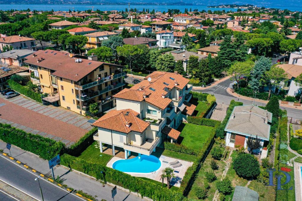 Bea's House, Restyling 2026 Sirmione with Private Garden and shared Pool DesenzanoLoft Official Partner Homes & Villas by Marriott Bonvoy - 2