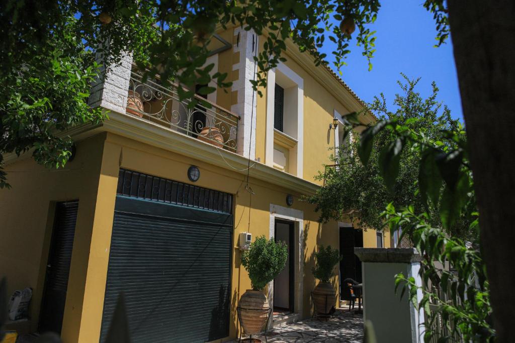 Palairos historic property — Hotel in Palairos