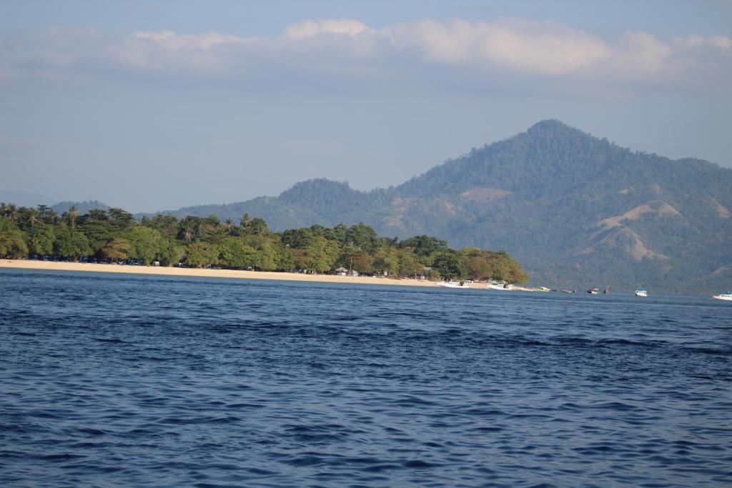 Angela Homestay Manado photo