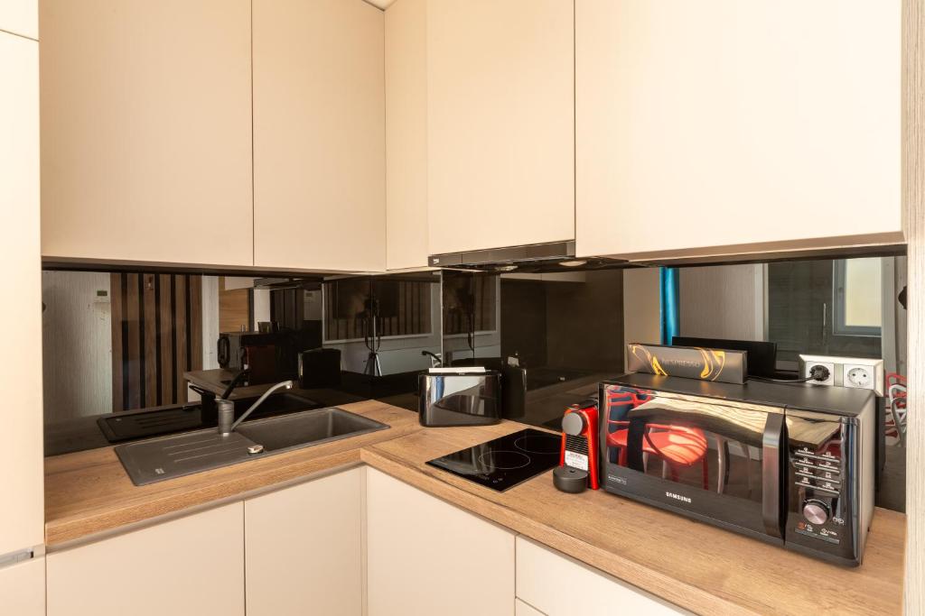 Bach Apartments photo