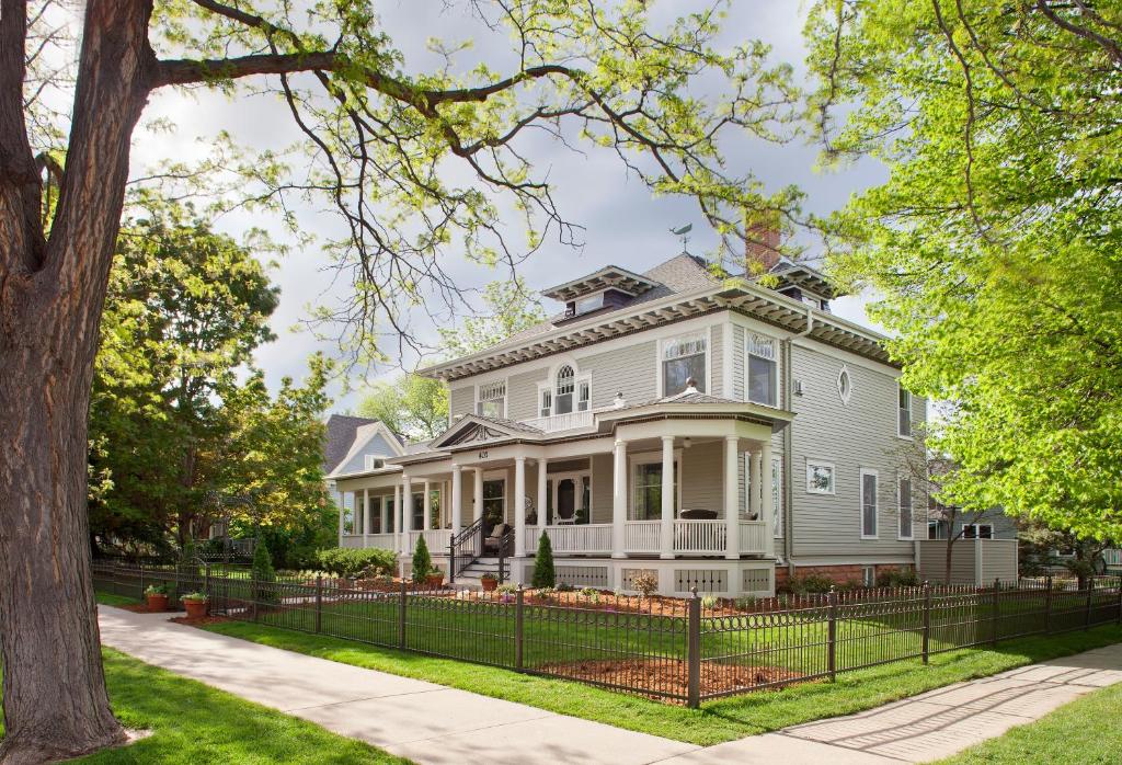 Edwards House photo