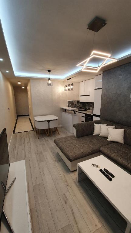 Lux Spa Apartman Budva - 1