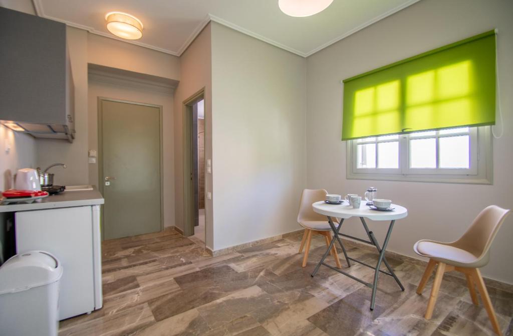 Mare Dentro Kalamaki Beachroad Apts by elite 전경