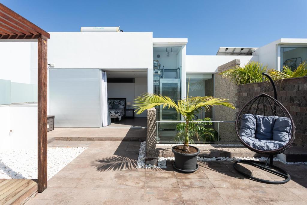 Luxury BKM in Playa del Duque - 4