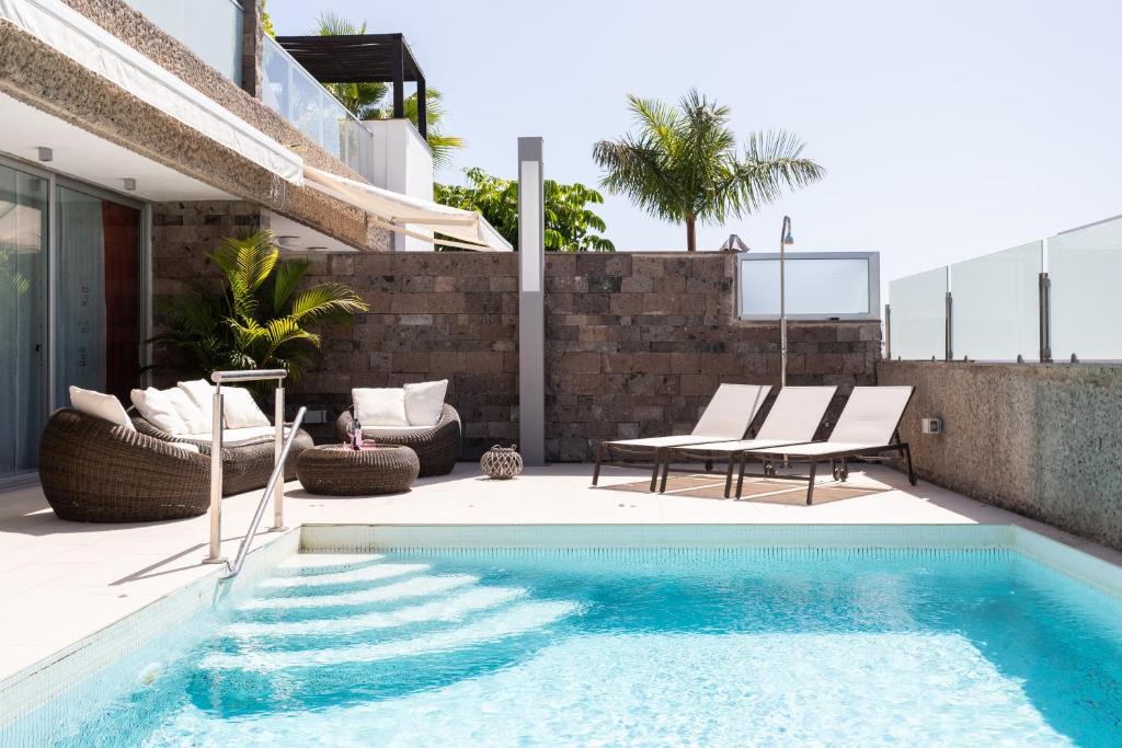 Luxury BKM in Playa del Duque photo