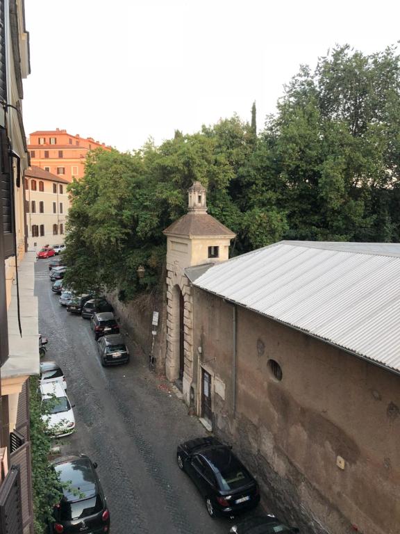 COLOSSEUM STREET HoMe - 4
