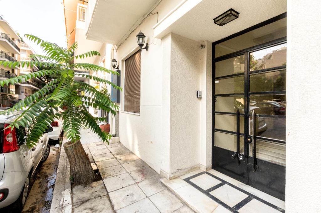 Beautiful appartment under Akropolis! photo