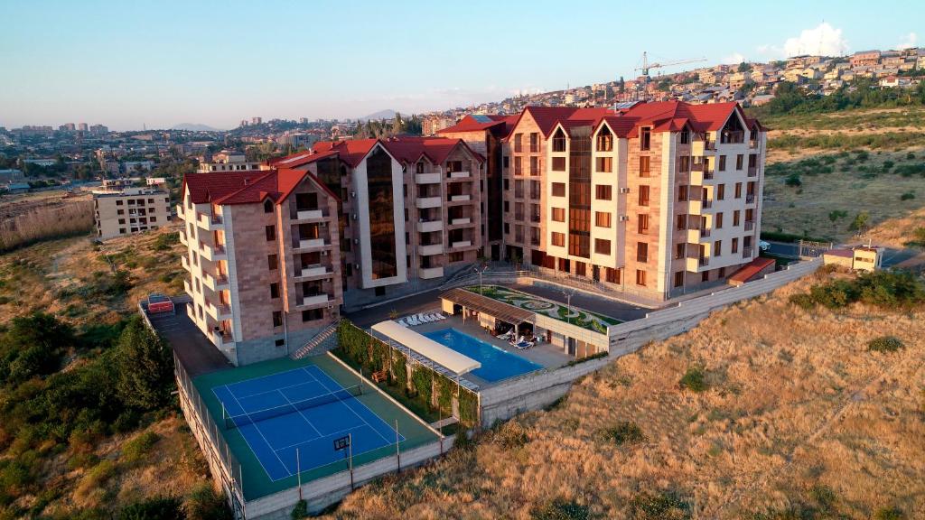 Panorama Resort&amp;Suites — Hotel in Yerevan