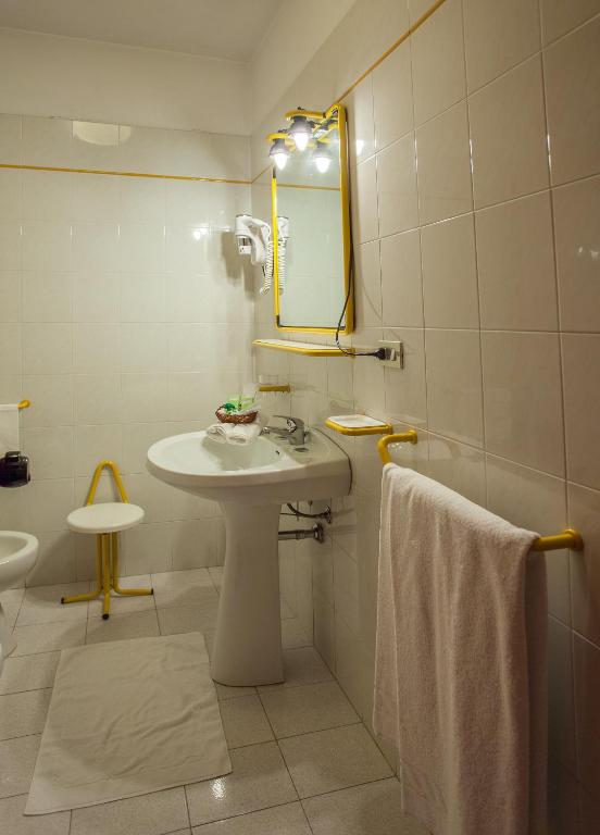 Hotel Quadrifoglio photo