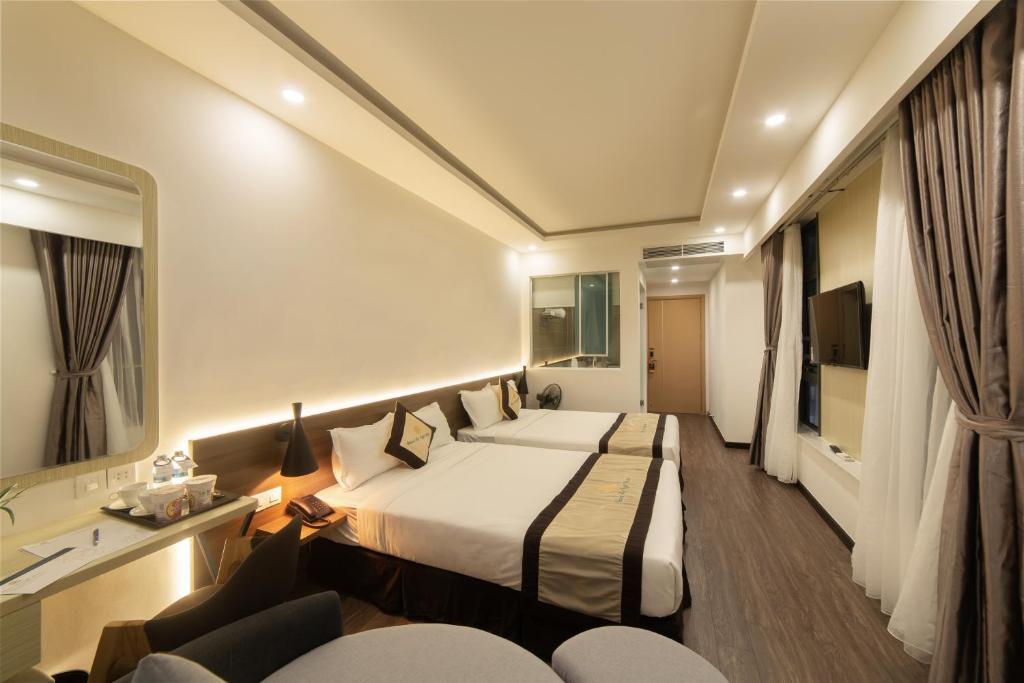 Hanoi By Night Hotel photo