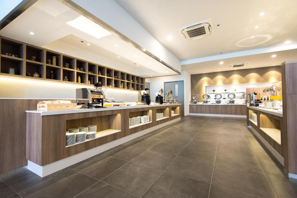 อาหารและเครื่องดื่ม