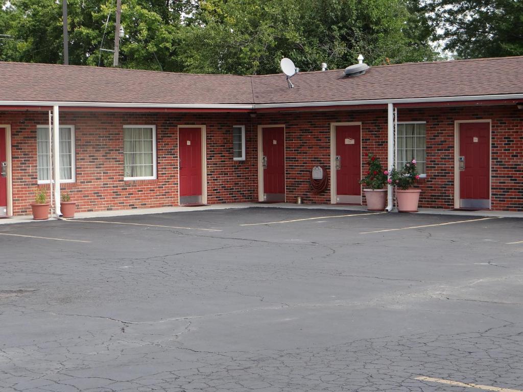 American Inn Sedalia, Sedalia (MO) 2024 Updated Prices, Deals