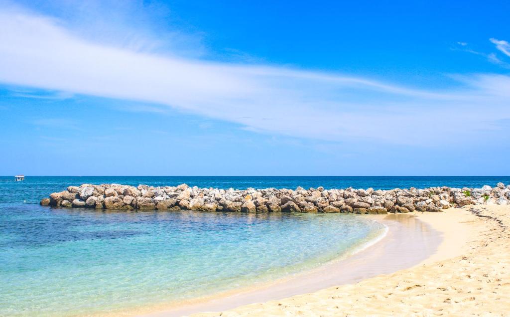 Point Village Beach Resort photo