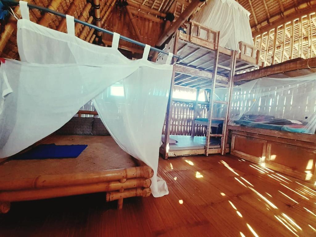 Bed in 4-Bed Mixed Dormitory Room, Jungle in the City in Bali