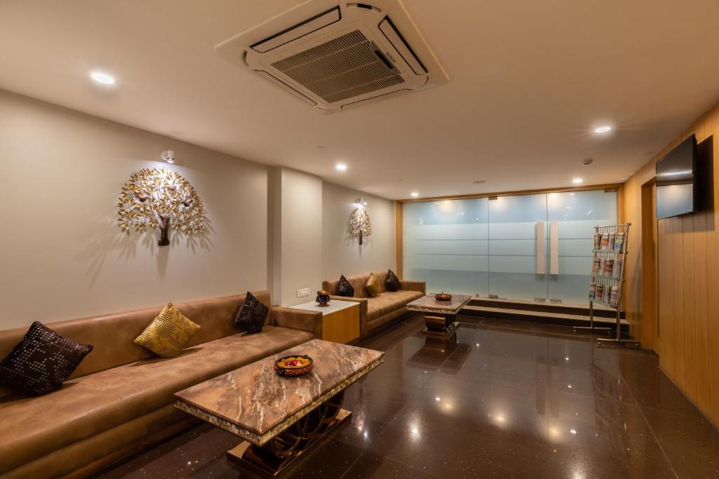 2. 델리스 호텔 (..